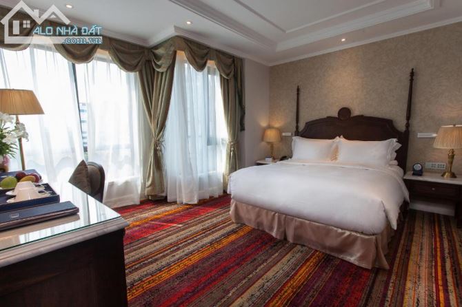 cực hot - cần bán hotel mặt phố Gia Ngư - Hoàn Kiếm - gần ngã 5 Hàm Cá Mập - 210m²- 12t - 3