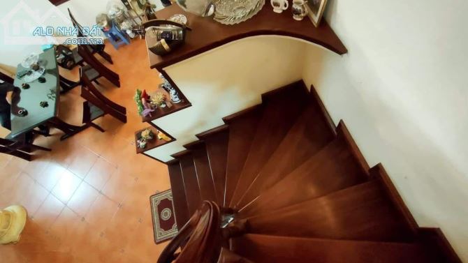 💥 Bán Biệt thự Sân vườn Lạc Long Quân, Gần Hồ, Ô tô, 120m2 4T, MT 7.5m, Chỉ 26.5 Tỷ 💥 - 3
