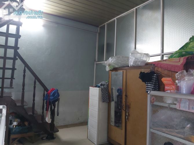 Nhà nát, DT 7.4x25, Sốc 185m2 mặt tiền, chỉ nhỉnh 50tr/m2, ngay Nguyễn Ảnh Thủ - 1