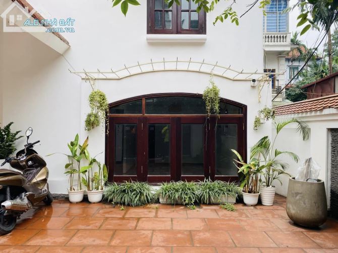 💥 Bán Biệt thự Sân vườn Mặt phố Vũ Miên, View Hồ Tây, 340m2 4T MT 13.5m, Chỉ 185 Tỷ  💥 - 2