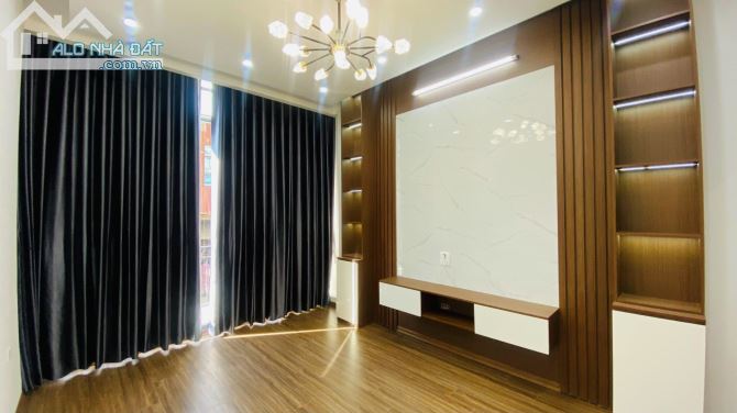 💥 Bán Nhà Ngõ 8B Vũ Thạnh, Đống Đa, Ô Tô vào nhà, 54m2 4T MT 4m, Chỉ 11.9 Tỷ 💥