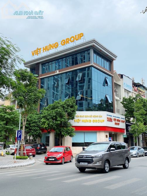 Cho thuê nhà mặt phố Nguyễn Văn Huyên hoàn thiện mới, 170m x 6 tầng, lô góc,Mặt tiền = 30m
