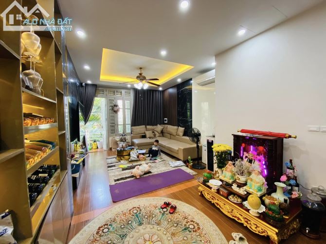 Bán nhà Đào Tấn Ba Đình – Gara Oto – 6 Tầng Thang Máy – Tặng toàn bộ nội thất – 14.8 tỷ.