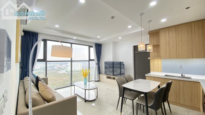 Cho thuê căn 2 ngủ tầng 16 nội thất mới tinh, View Võ Nguyên Giáp, giá 16 triệu/tháng