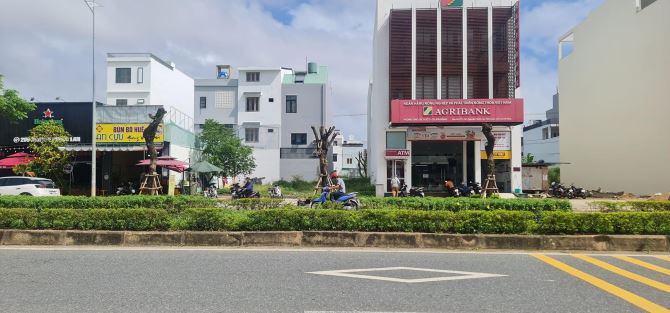 Đất mặt tiền Nguyễn Phước Lan Hoà Xuân giá sụp hầm - 1