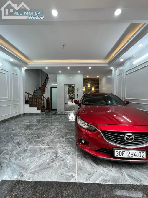BÁN PHỐ VŨ TÔNG PHAN LÔ GÓC DT 55M2 x 7 TẦNG THANG MÁY MT RỘNG 6M NHÀ MỚI GIÁ HƠN 8 TỶ.