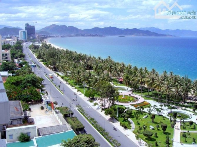 GẤP Khách sạn Vân Phong Khánh Hòa, 35 phòng, diện tích sử dụng 1.470m2, 100% công suất - 2