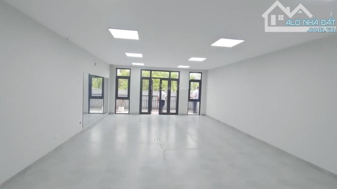 Nhà liền kề KĐT A10 Nguyễn Chánh. Dt 80m2 x 4T tầng, MT 6m, thông sàn có Thang Máy - 1
