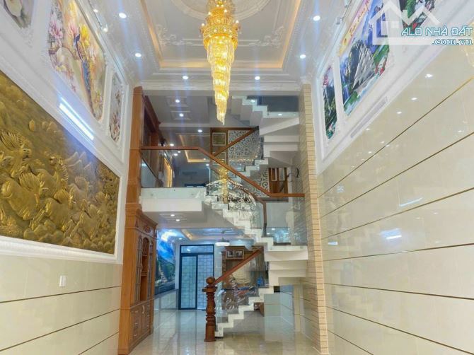 Nhà bán MẶT TIỀN giáp TÂN HÒA ĐÔNG 4X18M đúc 4.5 tấm giá 7.6 tỷ - 1