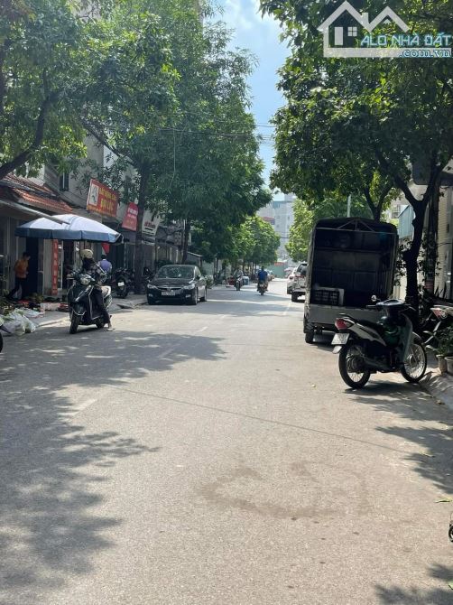 Bán toà văn phòng Phố Dương Khuê, Cầu Giấy 120m 10 tầng MT 9m 65 tỷ - 1