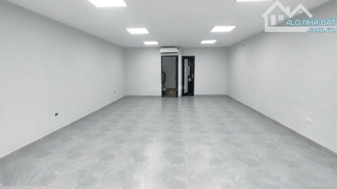 Nhà liền kề KĐT A10 Nguyễn Chánh. Dt 80m2 x 4T tầng, MT 6m, thông sàn có Thang Máy - 3