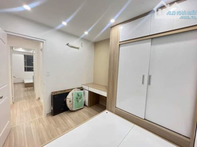 Khu phân lô bàn cờ 60m2 x 5t thang máy phố Lạc Trung - ô tô tránh - Vỉa hè kinh doanh - 3