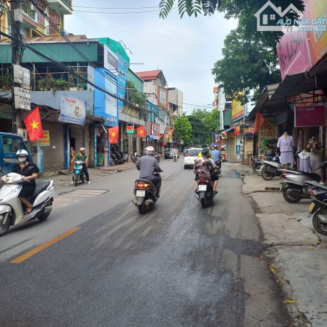 HOÀI ĐỨC - NHÀ MẶT PHỐ VĂN MINH - DÂN XÂY - PHÂN LÔ VỈA HÈ Ô TÔ TRÁNH - KINH DOANH