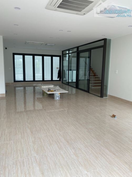 Cho thuê nhà Nguyễn Văn Lộc, Hoàng thành Vila Mỗ Lao, nhà mới 100%, Dt 120m2, mt 7m, thông - 11