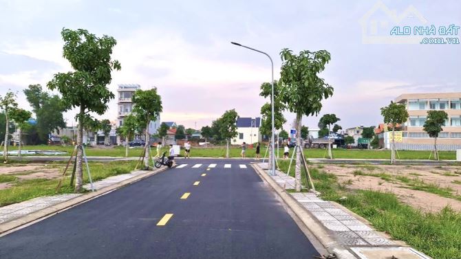 Bán đất MT ĐT769 gần cổng sân bay Long Thành giá cắt lỗ 700 triệu 100m2 SHR. - 1
