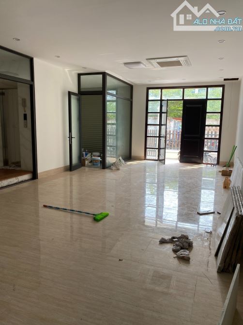Cho thuê nhà Nguyễn Văn Lộc, Hoàng thành Vila Mỗ Lao, nhà mới 100%, Dt 120m2, mt 7m, thông - 3