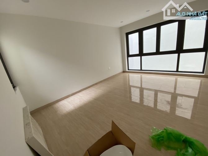 Cho thuê nhà Nguyễn Văn Lộc, Hoàng thành Vila Mỗ Lao, nhà mới 100%, Dt 120m2, mt 7m, thông - 8