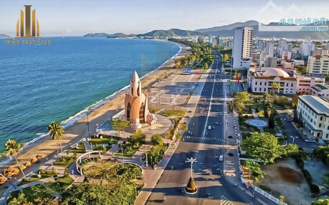 Bán đất tặng nhà cấp 4 mặt tiền 14m đường Tô Hiến Thành - Tân Lập Nha Trang