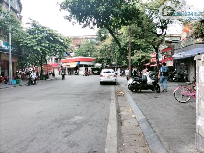 Chính Chủ Cô Hương bán nhà Tạ Quang Bửu ô tô tránh, vỉa hè rộng diện tích 120m2 nhỉnh 16tỷ