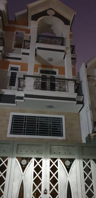 Ban nha, HXH quay đầu, 3 lầu, mới, đường NGUYỄN THỊ THẬP. Q7. Dt: 4.5m x 18m.  13 tỷ