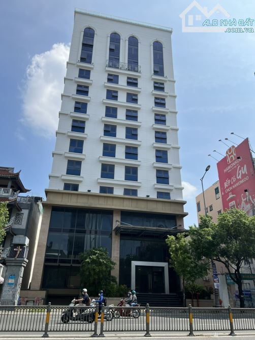 Bán gấp tòa nhà 2 mặt tiền VIP Nguyễn Thị Minh Khai, (7 x 22m), giá 56 tỷ