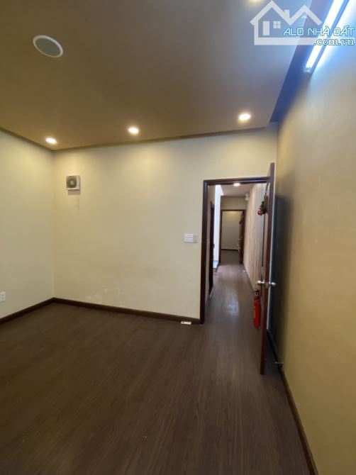 Mặt Tiền 1110 Phạm Văn Đồng Linh Đông 4x14 Xây 4 Lầu 16 tỷ Gỉam Còn 12,5 TỶ - 1