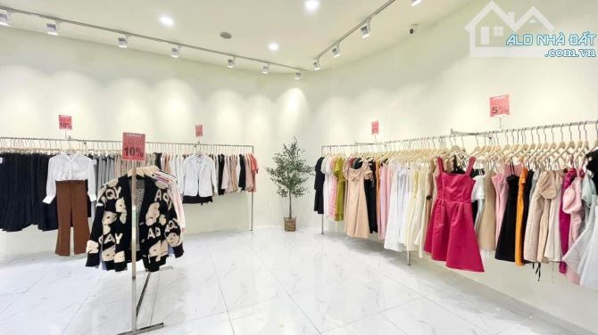Cần bán nhà (322m2 ) mặt tiền đường kha vạn cân ,p. Linh Tây ,tp . Thủ Đức . —130 tr/m2 - 4