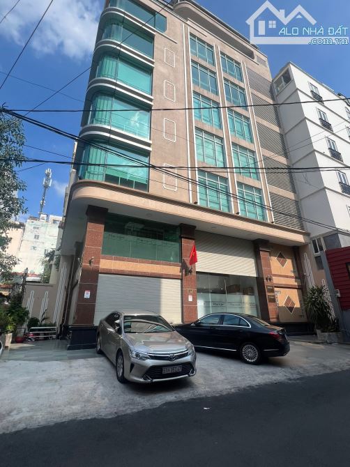 Bán tòa bUILDING MT Trần Khắc Chân Q1, DT: 8m x 24m xây 1 hầm + 7 tầng bán 135 tỷ