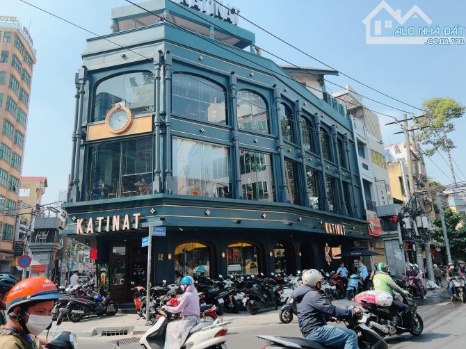 Bán nhà góc 2 mặt tiền ngay Nguyễn Thiện Thuật, Quận 3, DT: 8x23m, giá 56 tỷ