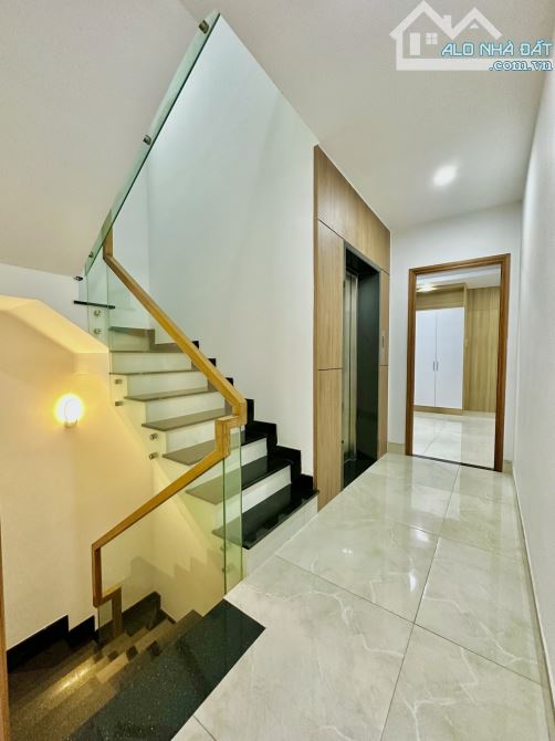 Siêu hiếm! MTKD Hoàng Sa, Quận 3 - 6*18 - 5 tầng - Bán gấp 21 tỷ! - 2