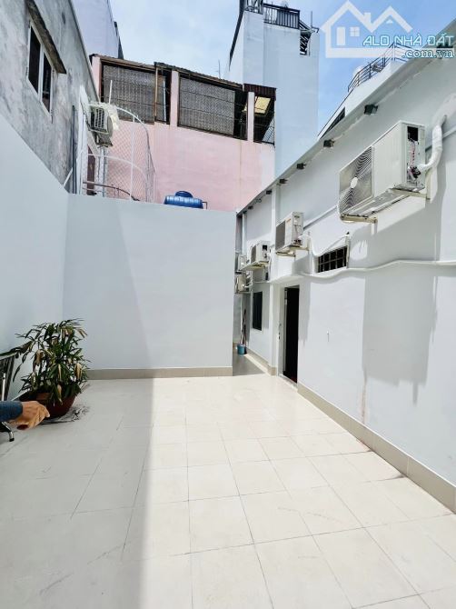 Siêu rẻ, Quận 10, diện tích khủng 182m2, giá siêu mềm 90 triệu/m2 - 2