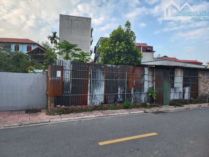 Bán đất Cổ Linh, Lô góc, ô tô tránh, via hè, 121 m2, mặt tiền 6,1 m, giá chỉ 12 tỷ. - 3