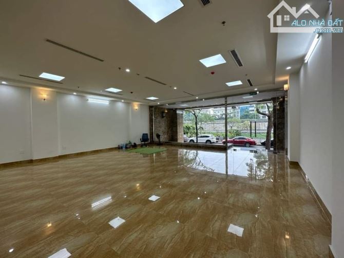 Bán toà nhà một mặt phố, một mặt ngõ Nguyễn Khang Cầu Giấy 191m 9 tầng MT 10m 130 tỷ - 3