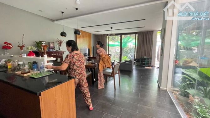 bán căn biệt thự(7x26)cách đường Lê văn việt 100m,p.Tăng Nhơn Phú a, tp. Thủ Đức.20.5 tỷ
