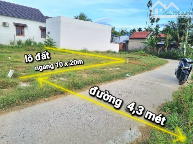 "Bán đất Diên Điền, Diên Khánh, nằm trong khu dân cư đông đúc. Cách khoảng hơn 800m có: Qu