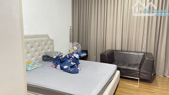 bán căn biệt thự(7x26)cách đường Lê văn việt 100m,p.Tăng Nhơn Phú a, tp. Thủ Đức.20.5 tỷ - 3