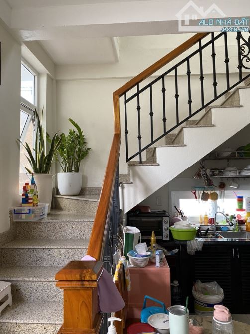 BÁN NHÀ 3 TẦNG MẶT TIỀN VĂN THÁNH, view sông Hương