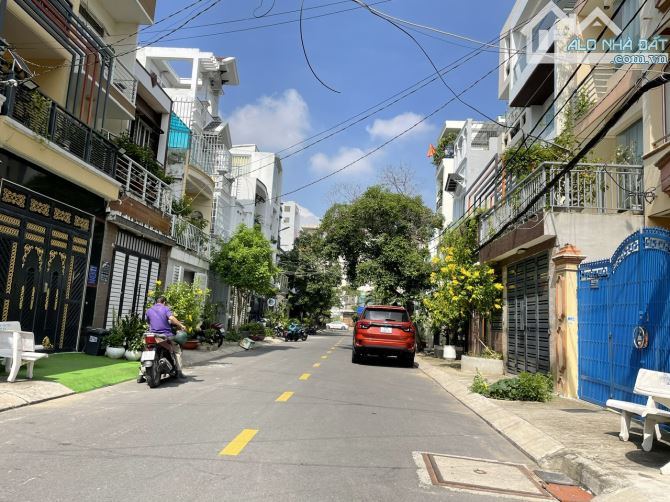 Cần tiền giảm 600tr, đường 10m thông Dương Quảng Hàm p5, GV. dt 4x17m. T2L. 7ti7 TL