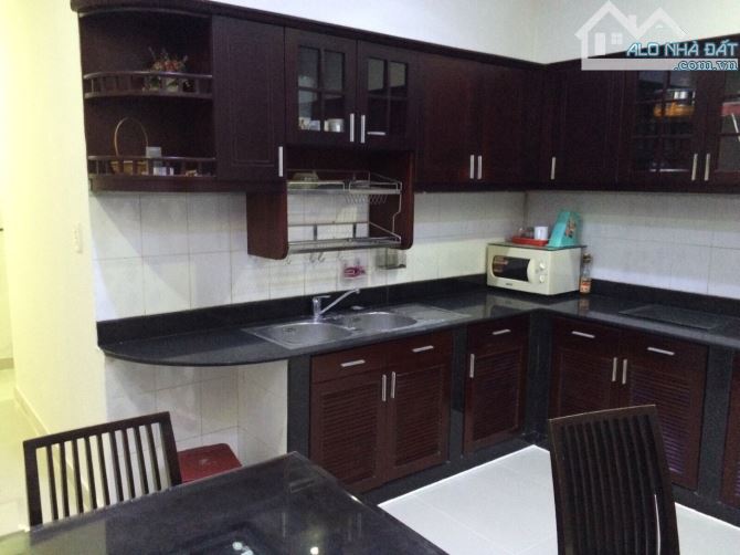 Cần tiền giảm 600tr, đường 10m thông Dương Quảng Hàm p5, GV. dt 4x17m. T2L. 7ti7 TL - 2