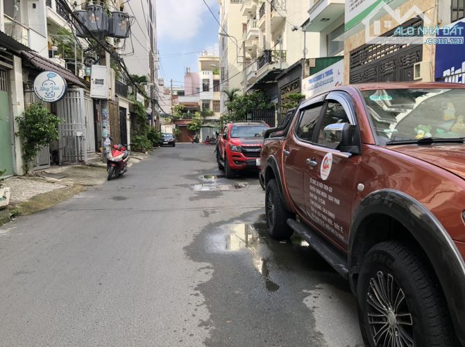Bán nhà HẺM VIP 5M Dương Quảng Hàm Gò Vấp gần Vincom 4 tầng nhỉnh 5 tỷ