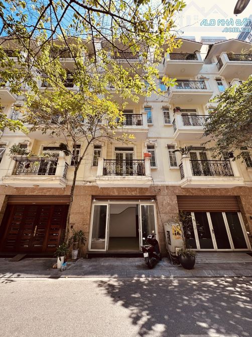 Cho thuê nhà 96 nguyễn huy tưởng, thanh xuân 75m2x5T làm vp, lớp học nhà đẹp