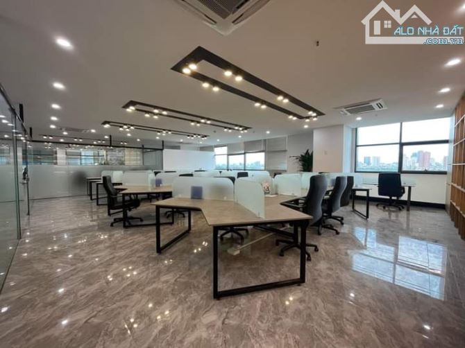 Cho thuê VP tòa nhà Thai Building mặt phố Dương Đình Nghệ. DT 100-200-500-1300m2, 350 ng - 1