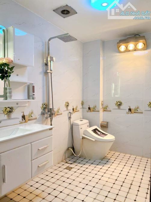 Chính chủ gia đình bán nhà mặt PHỐ TRƯỜNG CHINH 63m2 ô tô tránh vỉa hè rộng 7m 5T hơn 12Tỷ - 2
