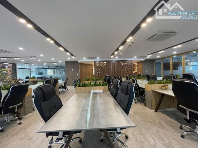 Cho thuê VP tòa nhà Thai Building mặt phố Dương Đình Nghệ. DT 100-200-500-1300m2, 350 ng - 3