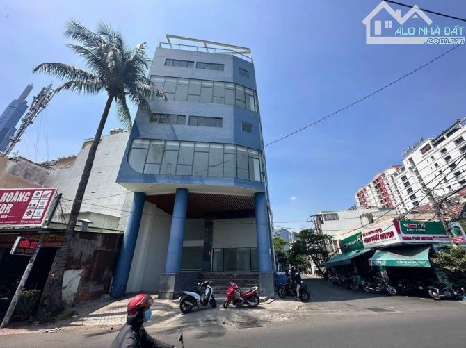 Cần tiền giảm sốc nhà 2MT Hoàng Sa - Q3 (6x20m) 5 tầng chỉ 21 tỷ TL