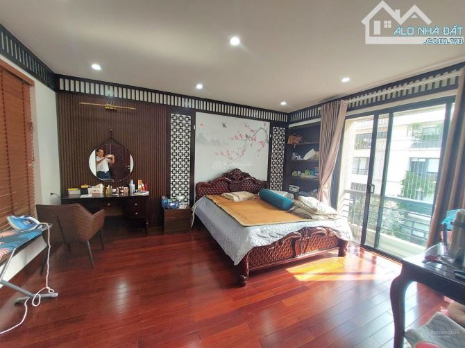 Biệt thự đơn lập VIP HIẾM TRUNG HOÀ, NHÂN CHÍNH 195m2 Mt14m YÊN TĨNH DÂN TRÍ CAO