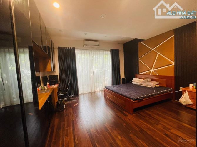 Biệt thự đơn lập VIP HIẾM TRUNG HOÀ, NHÂN CHÍNH 195m2 Mt14m YÊN TĨNH DÂN TRÍ CAO