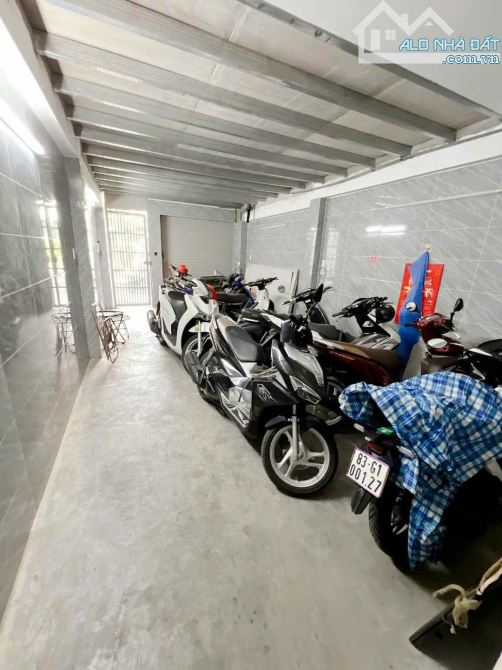 CHDV MẶT TIỀN GẦN CHỢ TÂN PHÚ- HÒA BÌNH-72M- 6 TẦNG THANG MÁY- THU 5OTR- 11 TỶ XÍU - 2
