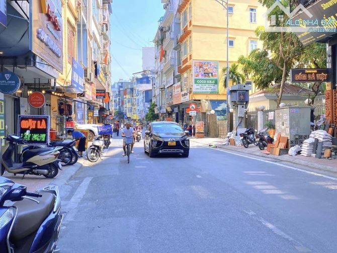 BÁN ĐẤT VÀNG TẶNG NHÀ 3T, 150M2 - MẶT PHỐ VÍP TÂY HỒ, LÔ GÓC - MẶT TIỀN SIÊU KHỦNG - 6