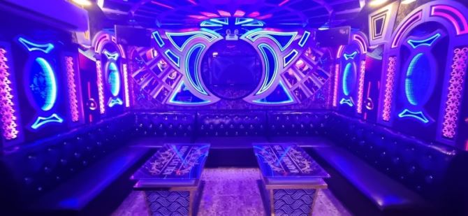 XUẤT CẢNH CẦN BÁN GẤP QUÁN KARAOKE, 3 tầng,10mx17m (nở hậu tài lộc 24m) Nhĩnh 80Tr/m2 Thươ - 2